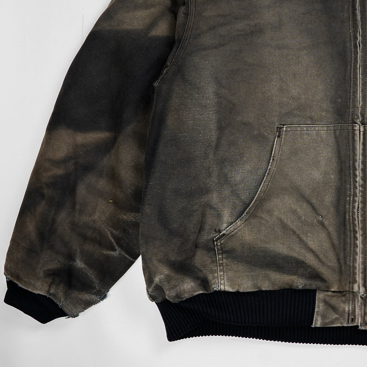 Distressed Sun Faded Carhartt Hooded Jacket - Details